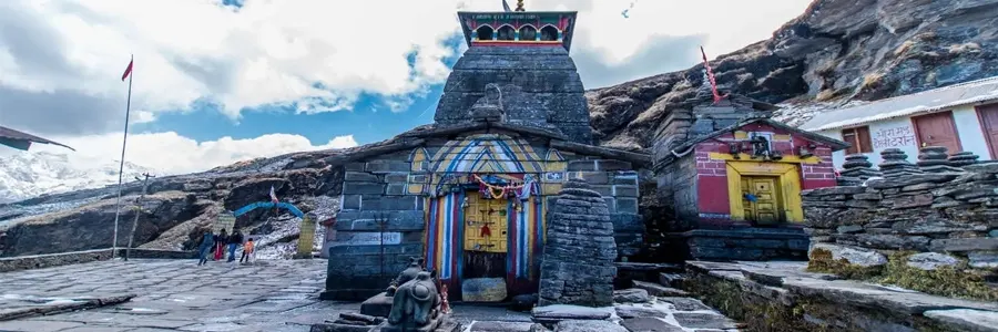 Tungnath Temple in Chopta with scenic Himalayan views