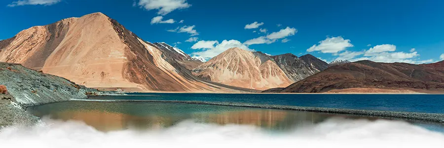 Leh budget travel – Pangong Lake and monasteries